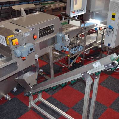 Automatische Spargelsortiermaschine AUTOSELECT Zubehör: Transportband für Spargelabschnitte 