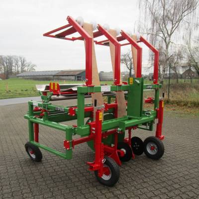 Poly film layer LEOPARD with 3 drip hose feeder