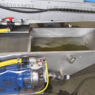 Recycling tank - part of the washing and cutting machine