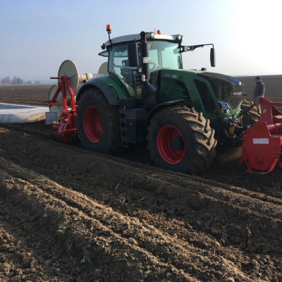 Bedformer accessory: Support for laying agricultural film