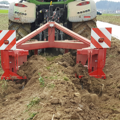 SH2630 with 4 ploughshares